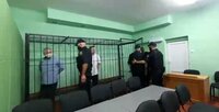 Statkevich y otros prisioneros políticos en un juicio a puerta cerrada en la cárcel
