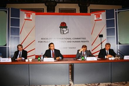 Comité de la IS sobre la Paz, la Democracia y los Derechos Humanos se reunió en Estambul en vísperas de la Cumbre de la OTAN