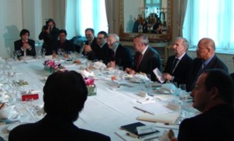 Abordando la crisis financiera global: Por una nueva relación entre gobierno y mercado