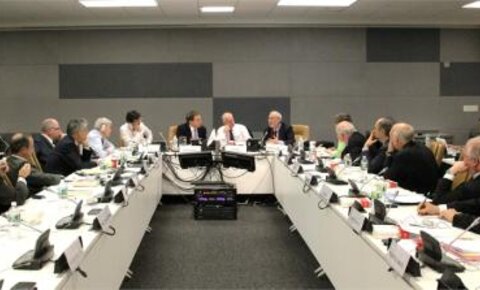 Comisión sobre Asuntos Financieros Globales 2008 - 2012